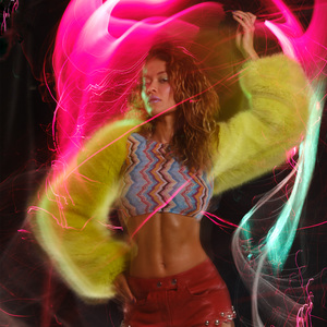 小玲的嫩苞又嫩又紧视频
